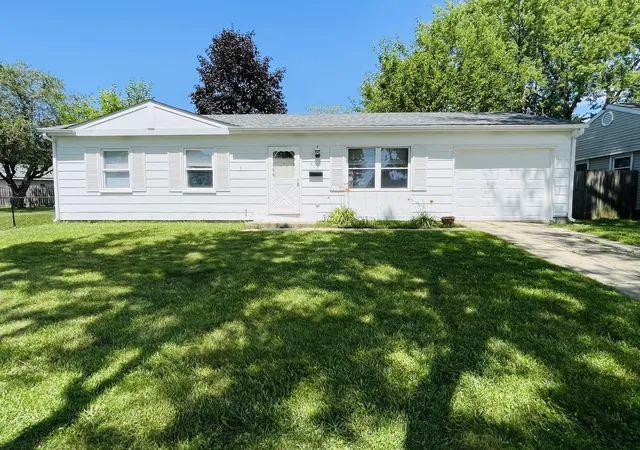 Photo 1 of Single family home for sale at 808 Sunset Cir, Streamwood, IL 60107 | MLS# 12702173 | Listing updated on 2026-09-16