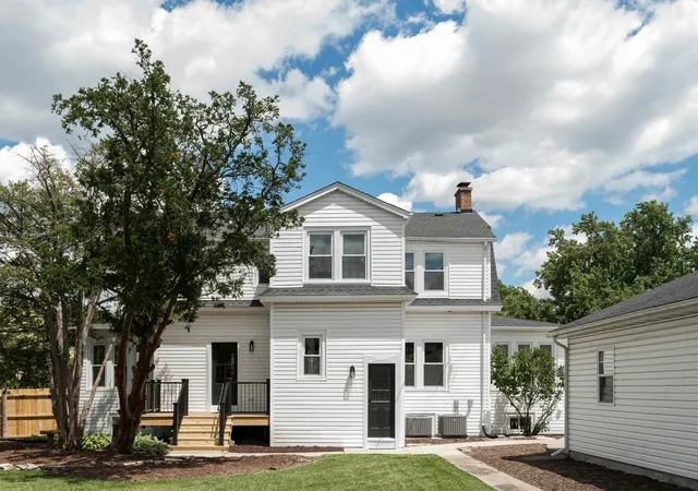 19th image of 210 S Grace St, Lombard, IL 60148 | MLS# 12702181