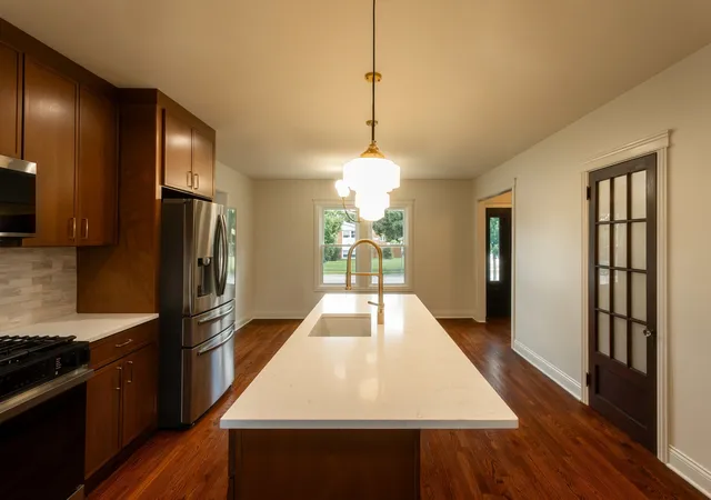 5th image of 210 S Grace St, Lombard, IL 60148 | MLS# 12702181