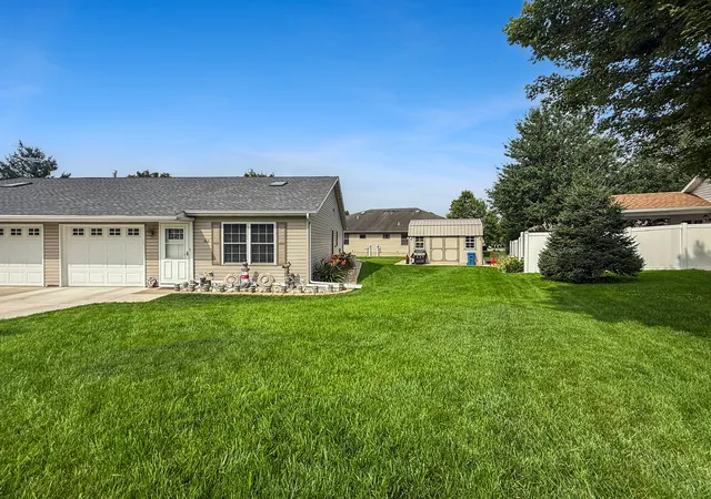 Homes for sale in Dixon, IL | 562 Pine Meadow Dr, Dixon, IL 61021 | MLS# 12702204