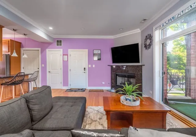 Homes for sale in Chicago, IL | 2551 W Arthur Ave #2E, Chicago, IL 60645 | MLS# 12702211