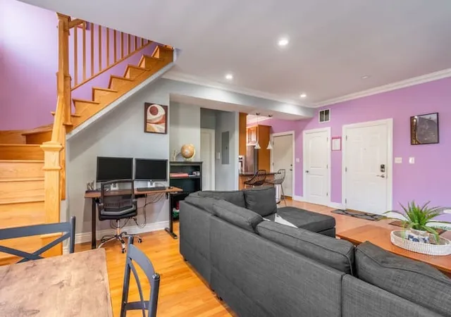Homes for sale in Chicago, IL | 2551 W Arthur Ave #2E, Chicago, IL 60645 | MLS# 12702211