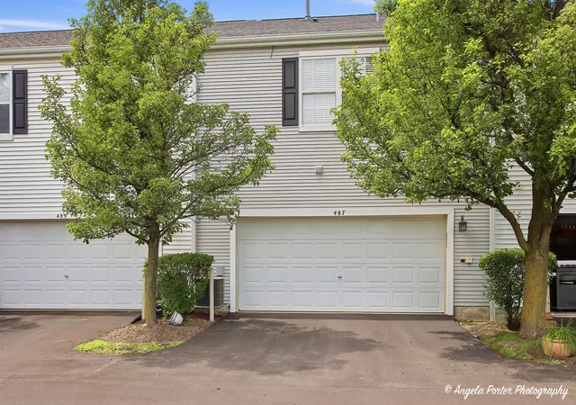 Homes for sale in Round Lake, IL | 487 S Litchfield Dr, Round Lake, IL 60073 | MLS# 12702227