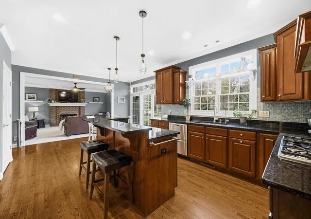 5th image of 40W612 N Blue Lake Cir, Campton Hills, IL 60175 | MLS# 12702252