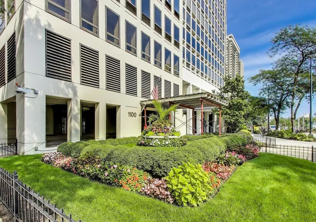3rd image of 1100 N Lake Shore Dr #27B, Chicago, IL 60611 | MLS# 12702274