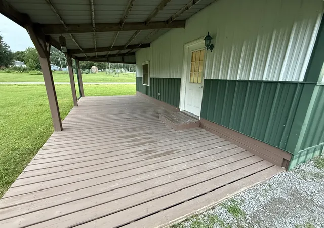 Photo 4 of Single family home for sale at 703 O Henry St, Mcleansboro, IL 62859 | MLS# 12702283 | Listing updated on 2026-08-23