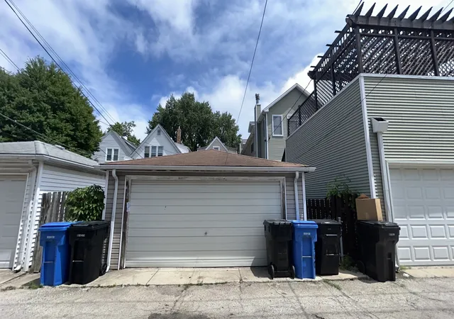 Homes for sale in Chicago, IL | 4136 N Bell Ave, Chicago, IL 60618 | MLS# 12702288