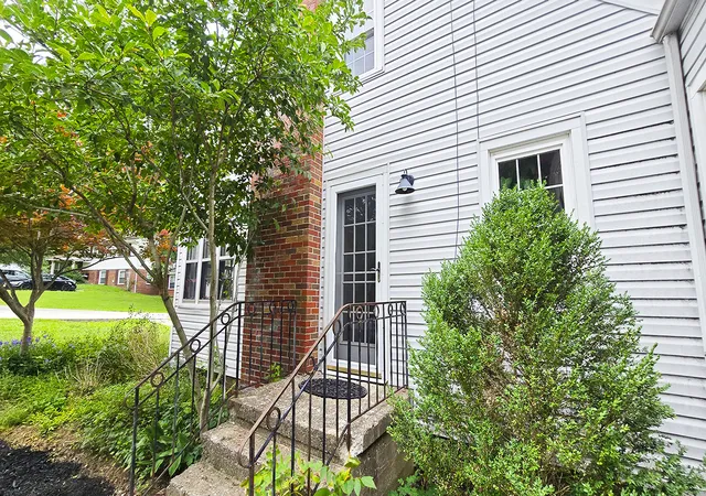 Homes for sale in Mt Vernon, IL | 725 Magnolia Ave, Mt Vernon, IL 62864 | MLS# 12702293