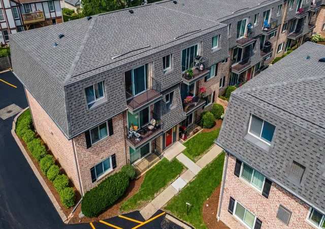 Homes for sale in Palatine, IL | 884 S Plum Grove Rd #111, Palatine, IL 60067 | MLS# 12702397