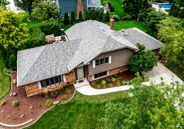 Photo 2 of Single family home for sale at 105 Azalea Rd, Frankfort, IL 60423 | MLS# 12702401 | Listing updated on 2026-08-28