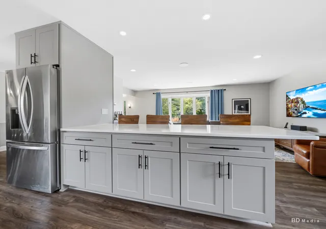 Photo 3 of Single family home for sale at 105 Azalea Rd, Frankfort, IL 60423 | MLS# 12702401 | Listing updated on 2026-08-28