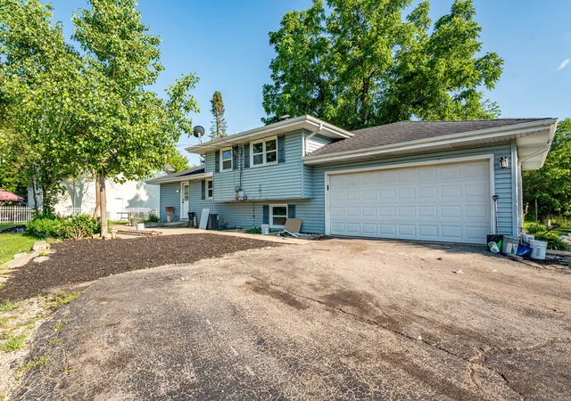 Photo 2 of Sale Pending at 28w520 Lester St, West Chicago, IL 60185 | MLS# 12702416 | Listing updated on 2026-07-29