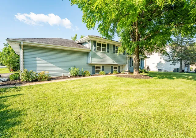 Photo 28 of Sale Pending at 28w520 Lester St, West Chicago, IL 60185 | MLS# 12702416 | Listing updated on 2026-07-29