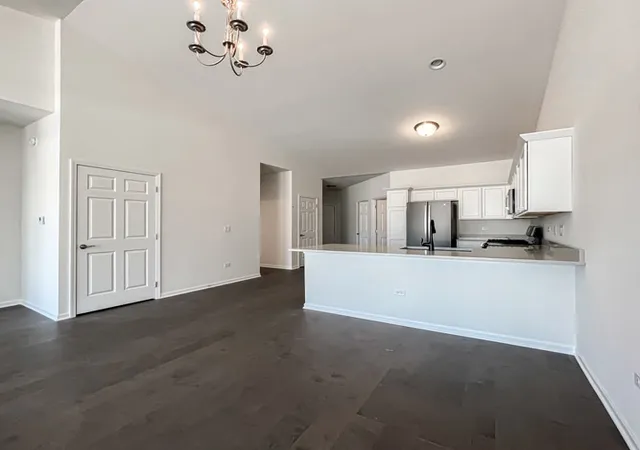 5th image of 402 Bluebell Dr, Bolingbrook, IL 60440 | MLS# 12702419