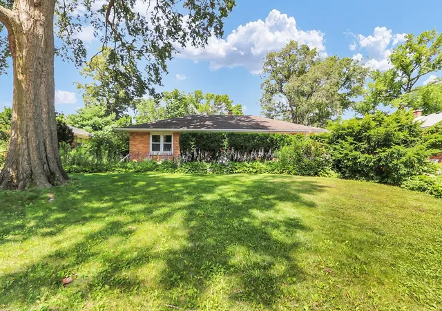 Photo 3 of Single family home for sale at 2103 Burlison Dr, Urbana, IL 61801 | MLS# 12702430 | Listing updated on 2026-08-25