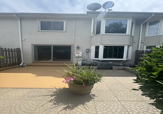 31st image of 140 Julie Rd, Bolingbrook, IL 60440 | MLS# 12702448