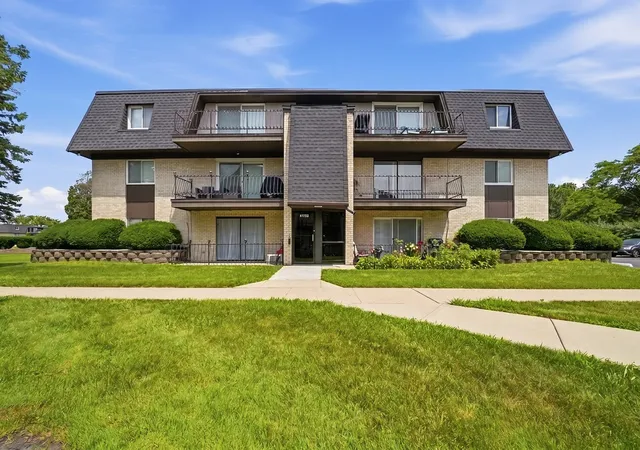 Homes for sale in Palos Hills, IL | 11123 S 84th Ave #2B, Palos Hills, IL 60465 | MLS# 12702502
