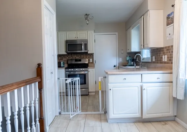 Photo 3 of Single family home for sale at 810 42nd Street, Moline, IL 61265 | MLS# 12702510 | Listing updated on 2026-09-16