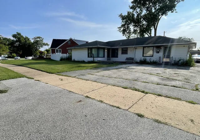 2nd image of 8212 Mulligan Ave, Burbank, IL 60459 | MLS# 12702514