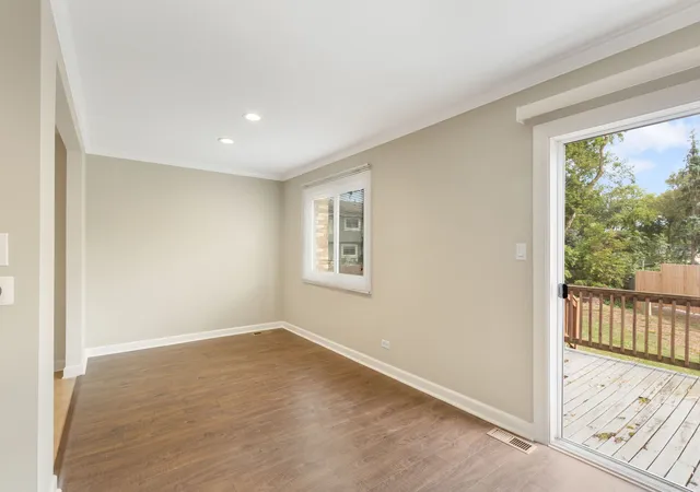 Photo 4 of Townhouse for sale at 608 Westwood Ct, Wheeling, IL 60090 | MLS# 12702529 | Listing updated on 2026-09-19