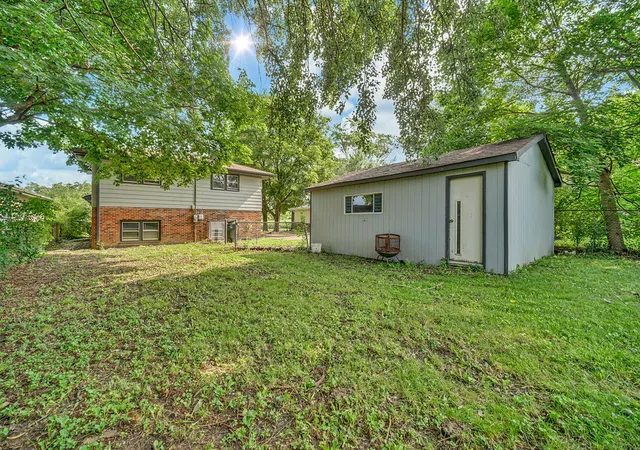 Photo 22 of Single family home for sale at 421 E Courtland St, Mundelein, IL 60060 | MLS# 12702556 | Listing updated on 2026-07-22