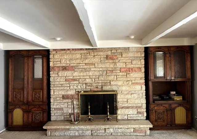 2nd image of 10129 Westmanor Dr, Franklin Park, IL 60131 | MLS# 12702591