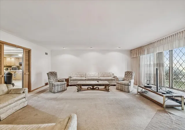 5th image of 10129 Westmanor Dr, Franklin Park, IL 60131 | MLS# 12702591