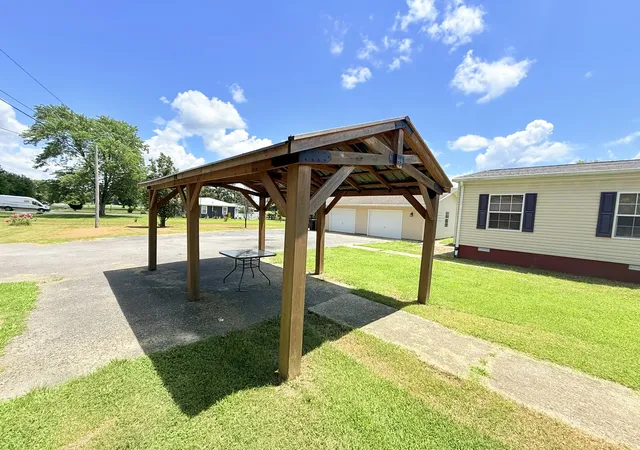 Photo 3 of Single family home for sale at 885 Wilson St, Marion, IL | MLS# 12702625 | Listing updated on 2026-07-17