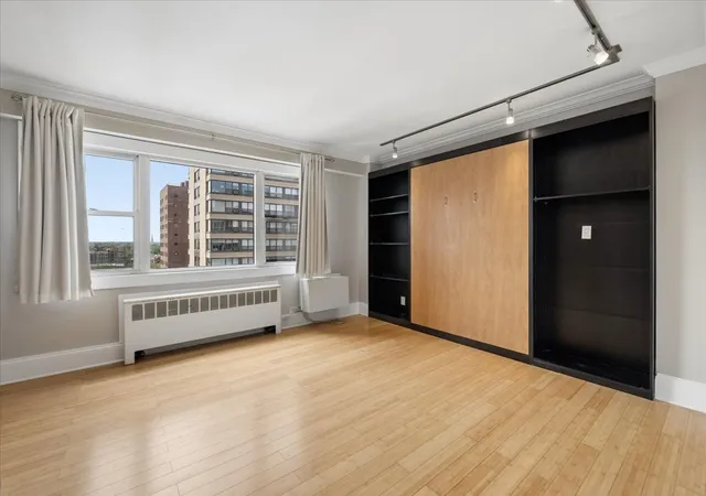 Homes for sale in Chicago, IL | 2909 N Sheridan Rd #1201, Chicago, IL 60657 | MLS# 12702688