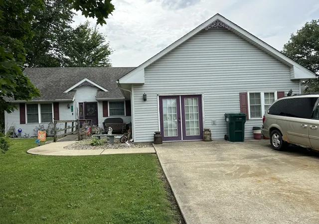 Homes for sale in Manteno, IL | 625 Diversatech Dr, Manteno, IL 60950 | MLS# 12702736