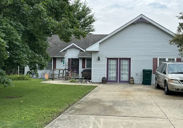 Homes for sale in Manteno, IL | 625 Diversatech Dr, Manteno, IL 60950 | MLS# 12702736