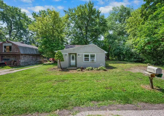 1st image of 1325 Louise St, Crystal Lake, IL 60014 | MLS# 12702740