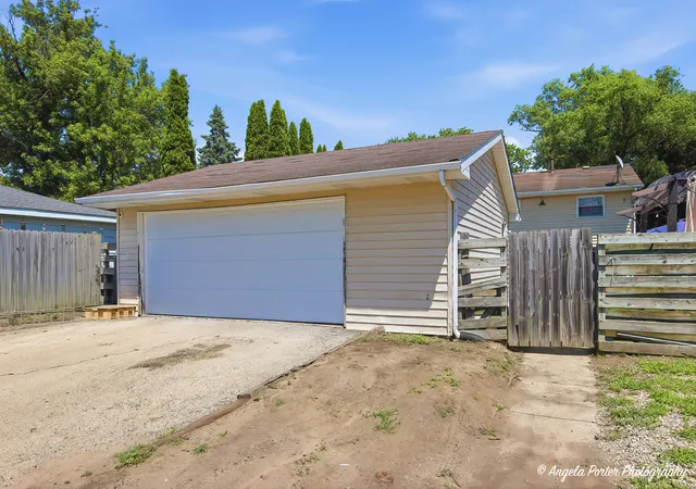 Homes for sale in Zion, IL | 2714 Gilead Ave, Zion, IL 60099 | MLS# 12702749