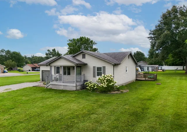 Photo 2 of Sale Pending at 7567 Norris Dr, Marion, IL 62959 | MLS# 12702765 | Listing updated on 2026-07-23