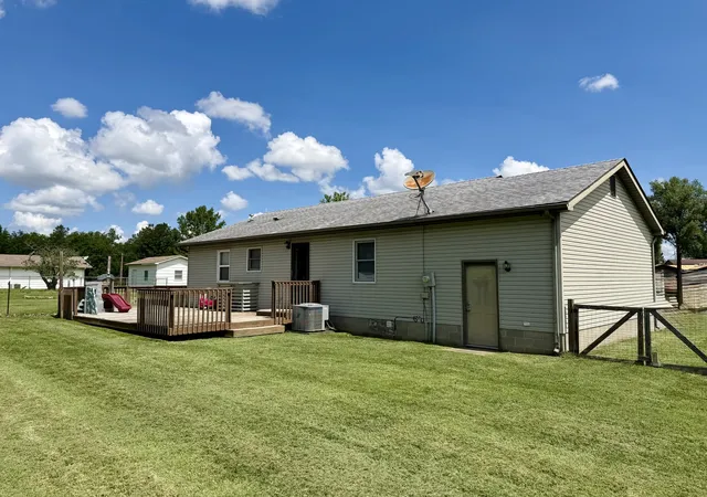 Photo 4 of Sale Pending at 7567 Norris Dr, Marion, IL 62959 | MLS# 12702765 | Listing updated on 2026-07-23