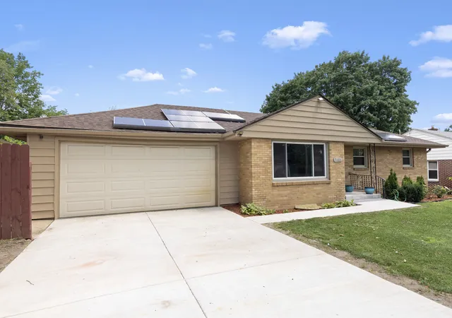Homes for sale in Rockford, IL | 3631 Huffman Blvd, Rockford, IL 61103 | MLS# 12702768