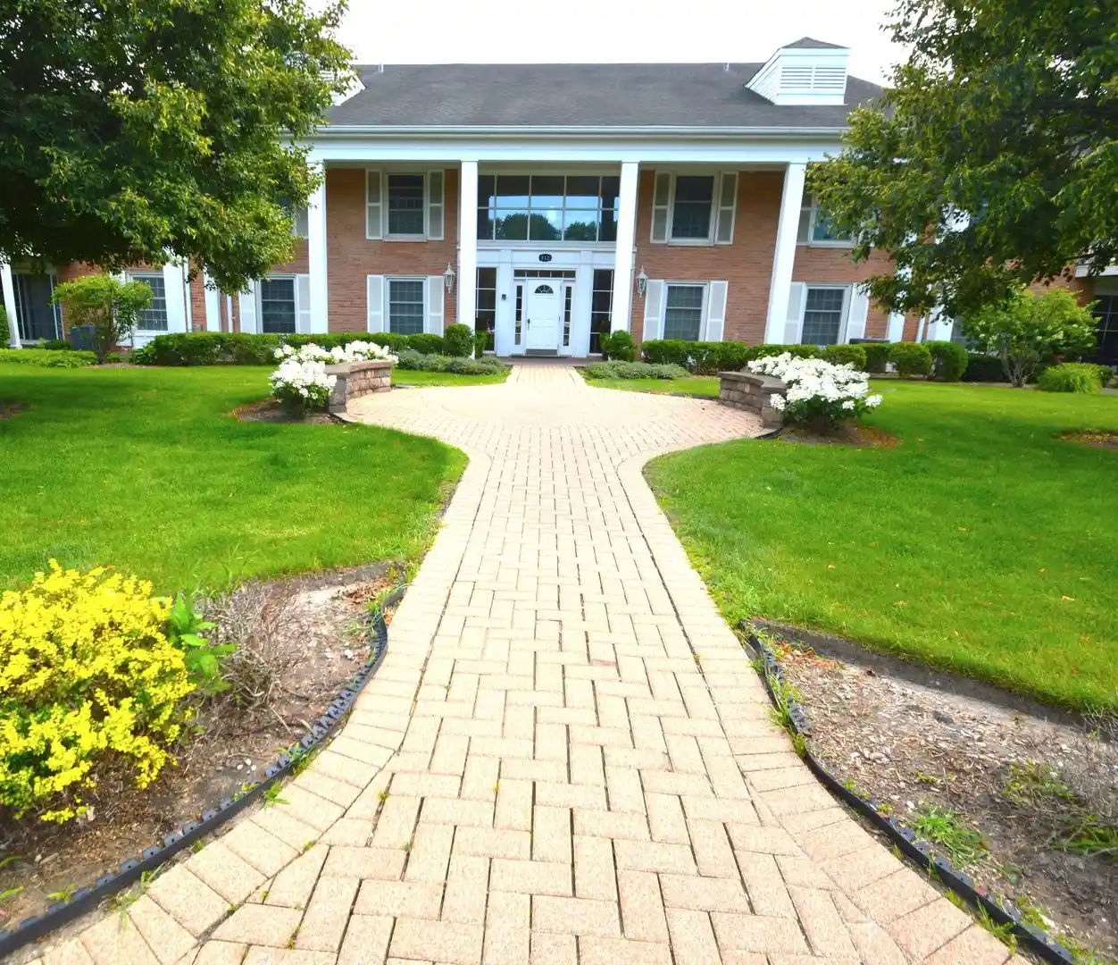 Listing Photo 1 - Condo for sale in 112 Carriage Wy Dr located at 112 Carriage Wy Dr, Burr Ridge, IL 60527 - Unit #204A