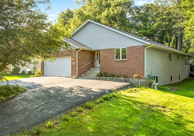 Photo 4 of Single family home for sale at 2085 Lake Summerset Rd, Davis, IL 61019 | MLS# 12702821 | Listing updated on 2026-08-31