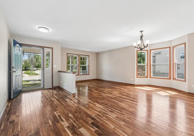 4th image of 25444 Shannon Dr, Manhattan, IL 60442 | MLS# 12702823