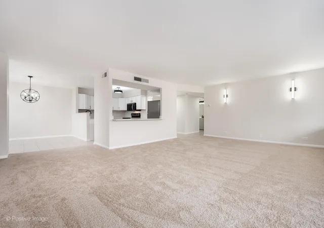 4th image of 101 Bar Harbour Rd #2M, Schaumburg, IL 60193 | MLS# 12702825