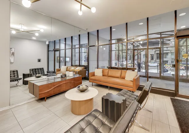 Homes for sale in Chicago, IL | 2728 N Hampden Ct #1701, Chicago, IL 60614 | MLS# 12702856