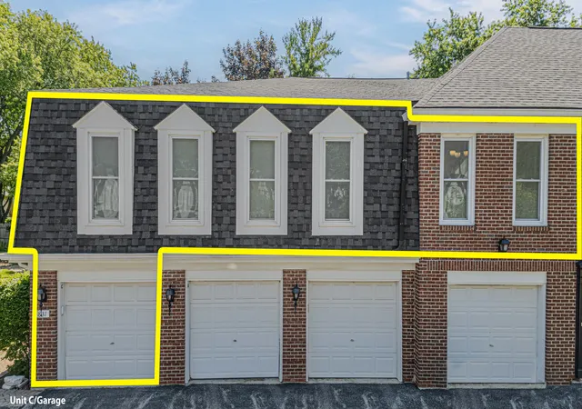 3rd image of 831 Garfield Ave #C, Libertyville, IL 60048 | MLS# 12702869