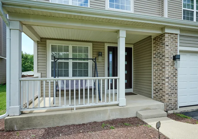 3rd image of 2468 Rosehall Ln, Aurora, IL 60503 | MLS# 12702887
