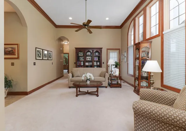 Homes for sale in Bloomington, IL | 17 Grape Vine Ln, Bloomington, IL 61704 | MLS# 12702939