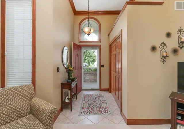Homes for sale in Bloomington, IL | 17 Grape Vine Ln, Bloomington, IL 61704 | MLS# 12702939