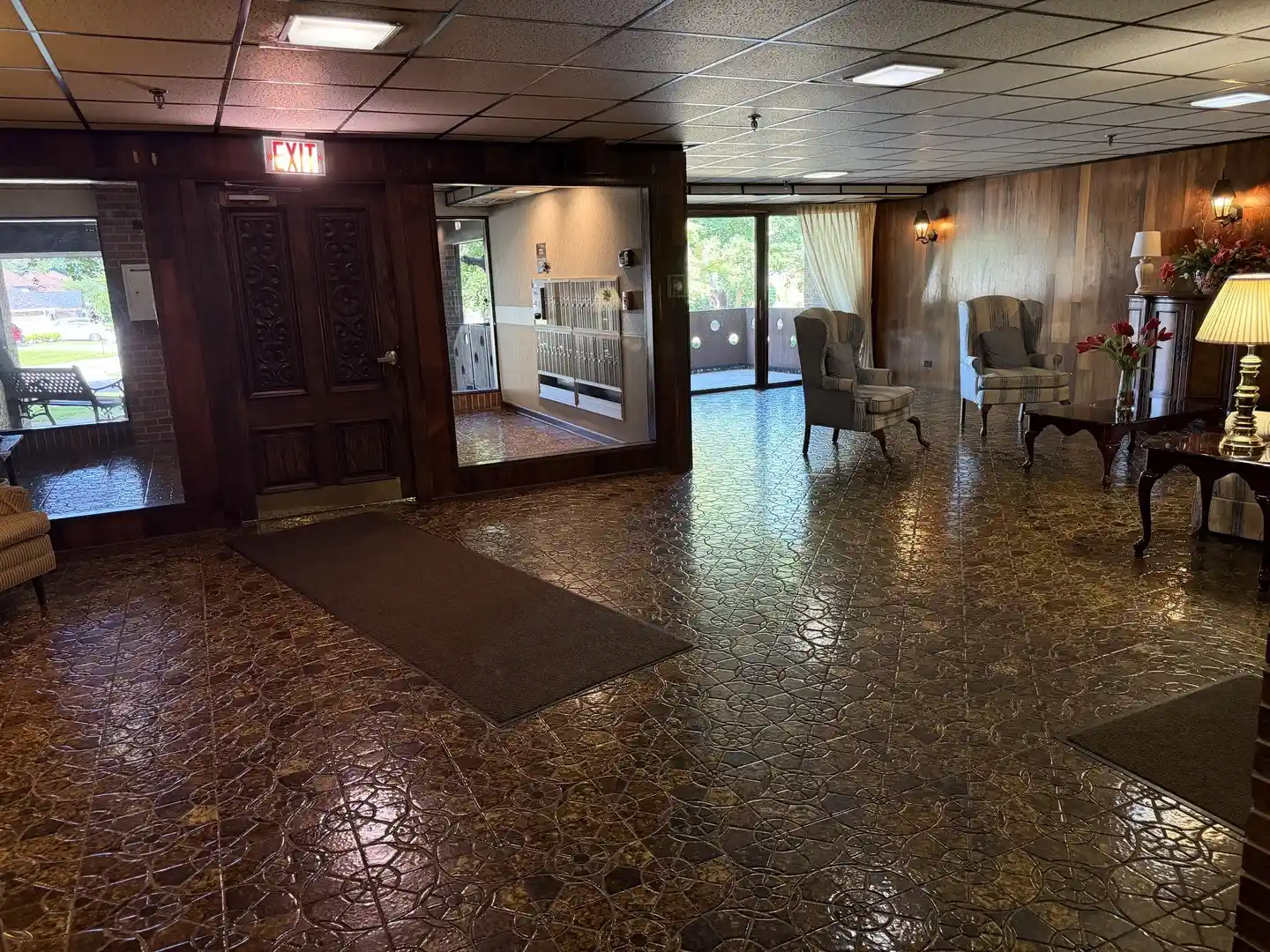 Listing Photo 2 - Condo for sale in 129 S Spruce Ave located at 129 S Spruce Ave, Wood Dale, IL 60191 - Unit #104