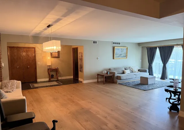 5th image of 129 S Spruce Ave #104, Wood Dale, IL 60191 | MLS# 12702940