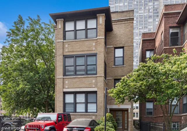 Photo 1 of Condo for sale at 645 W Bittersweet Pl #1, Chicago, IL 60613 | MLS# 12702944 | Listing updated on 2026-09-16