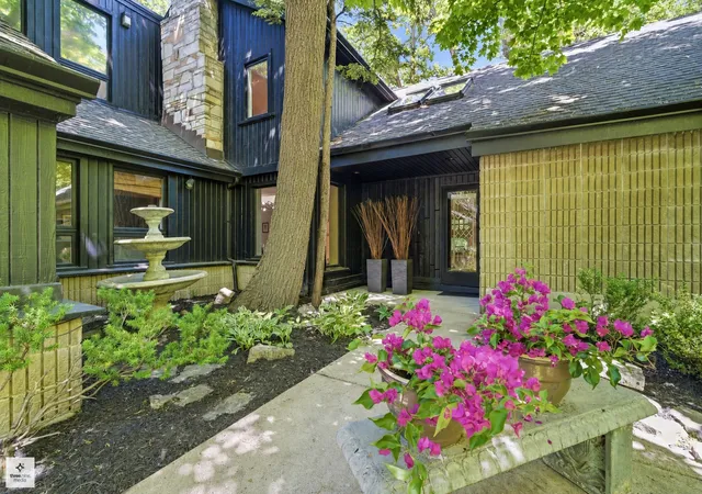 2nd image of 1341 Kenilwood Ln, Riverwoods, IL 60015 | MLS# 12702979