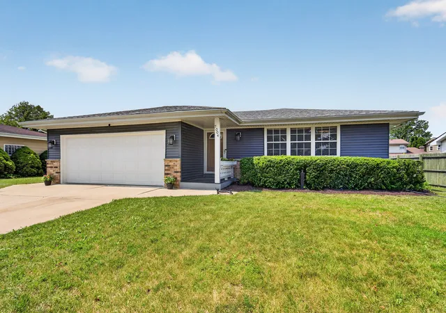 Homes for sale in Kenosha, WI | 7004 60 Ave, Kenosha, WI 53142 | MLS# 12702991
